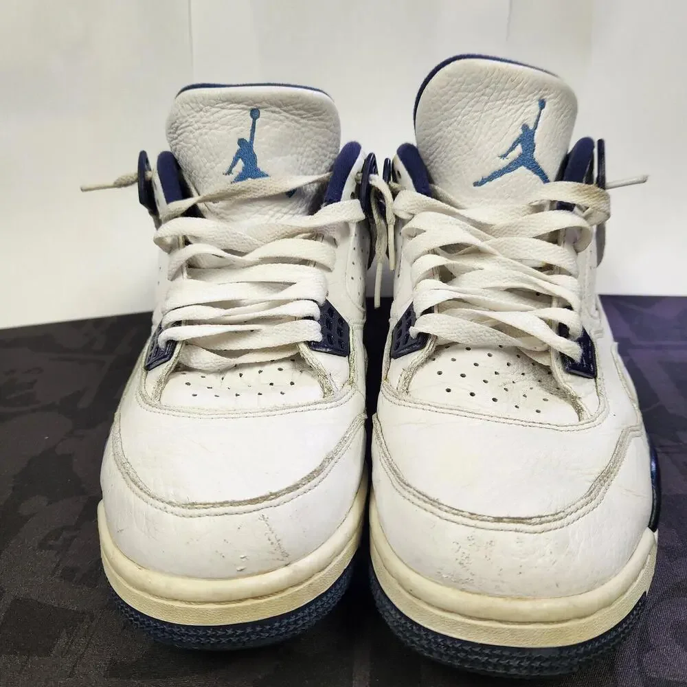 Size 9.5 - Air Jordan‎ 4 Retro LS Columbia